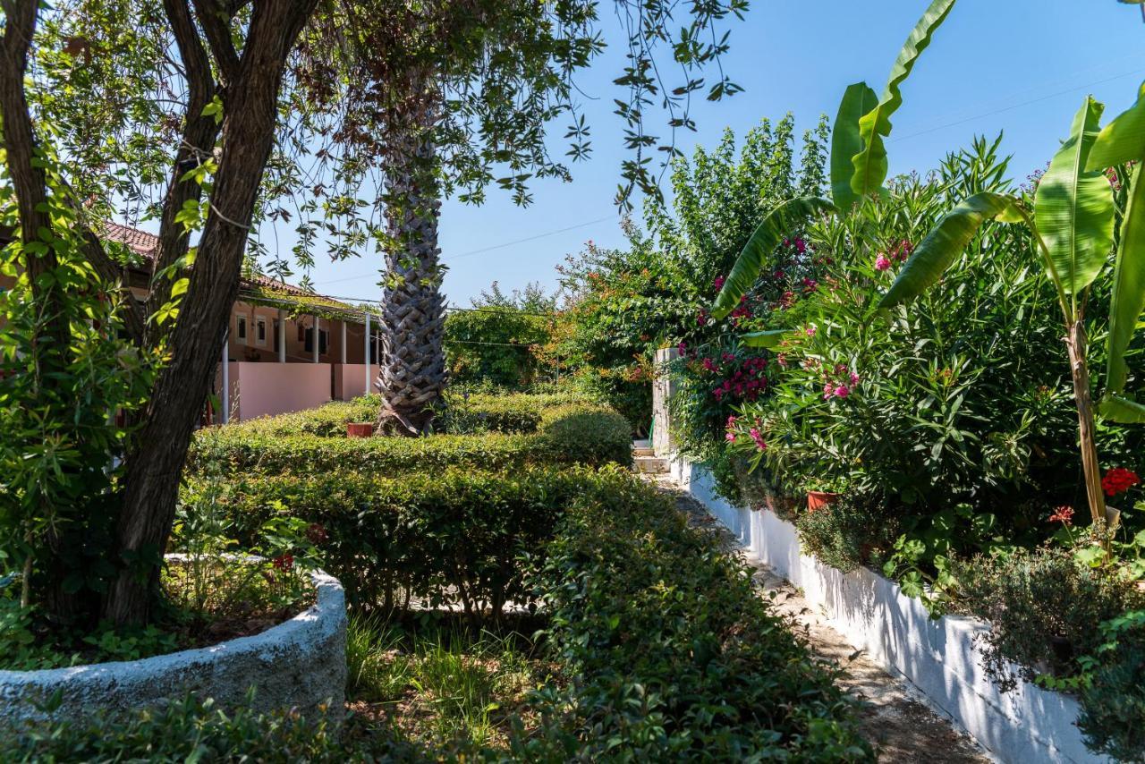 Roussa'S Apartments Лаганас Экстерьер фото