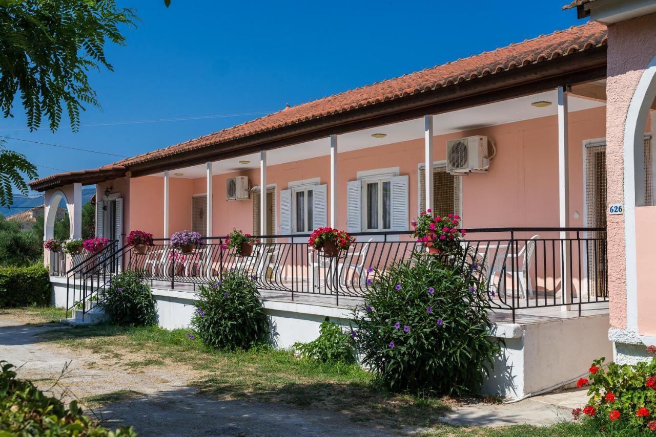 Roussa'S Apartments Лаганас Экстерьер фото