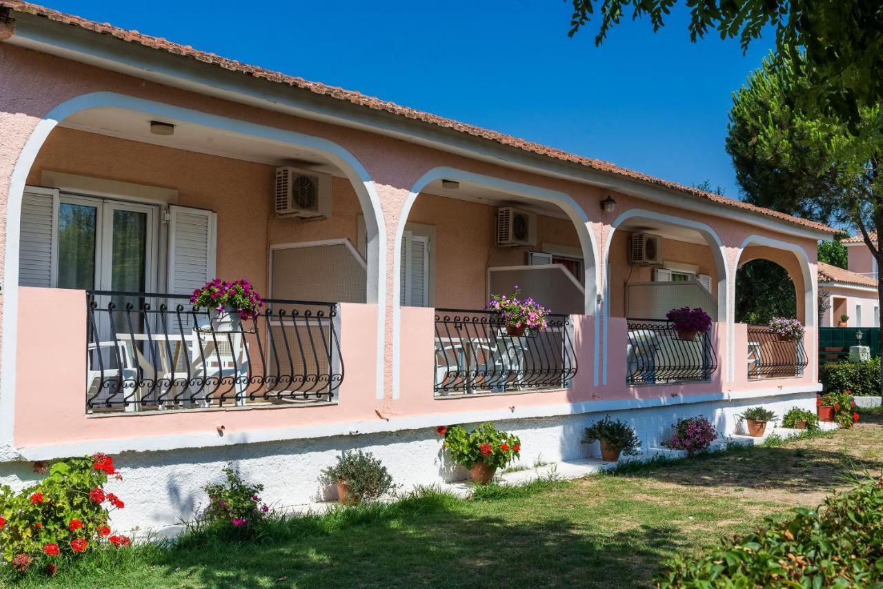 Roussa'S Apartments Лаганас Экстерьер фото